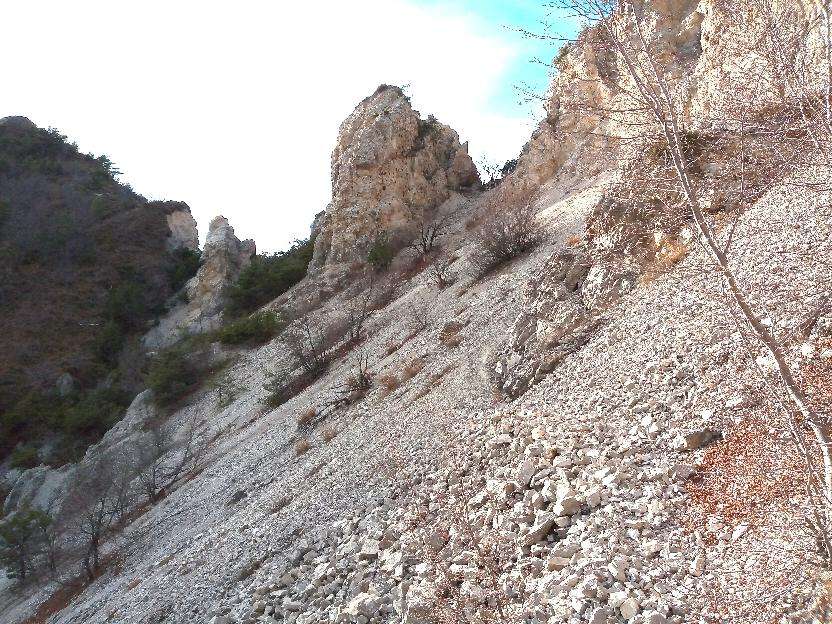 erosione prima di cima Giavarina.jpg
